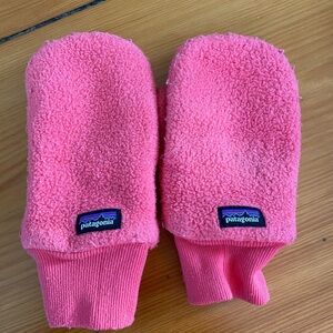 Patagonia Kids' Pink Mittens size 2-5 years